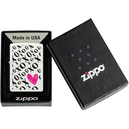 Zippo Lighter: Hugs and Kisses Design Classic White Matte | 46471