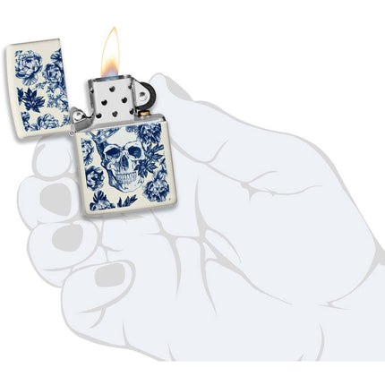 Zippo Lighter: King Skull Design Glow-In-The-Dark | 48086